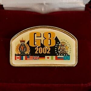 Vintage G8 2002 Political Pin From The G8 Summit in Kananaskis